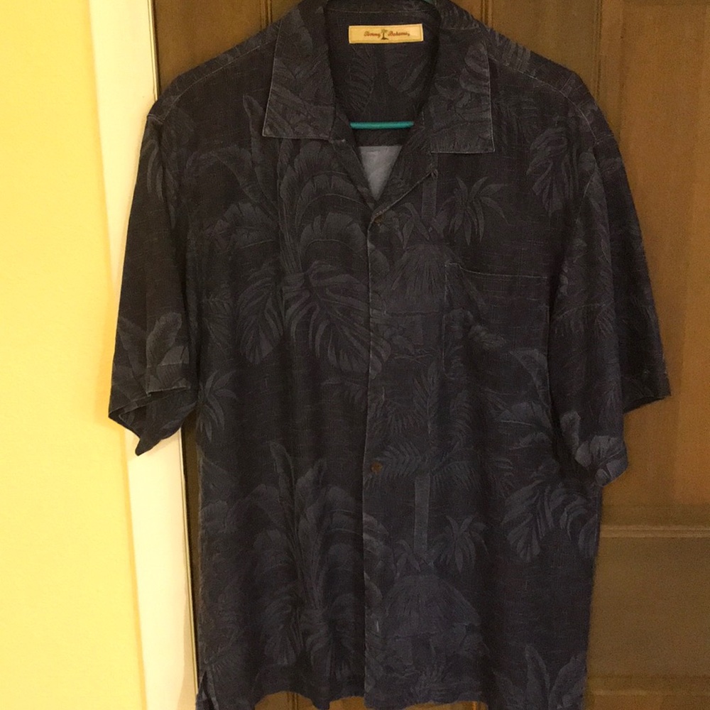 Tommy Bahama button down 100% silk shirt